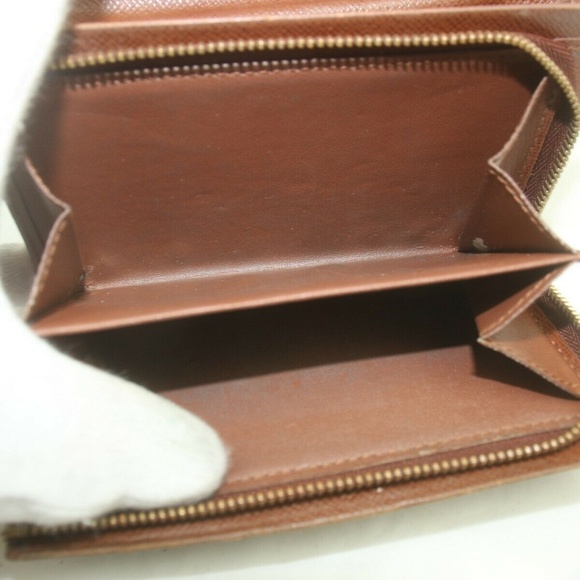 Louis Vuitton Monogram Wallet - Picture 7 of 8